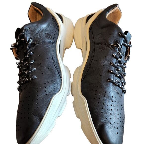 Ecco Biom Women's Black Leather Sneakers - Picture 3 of 6